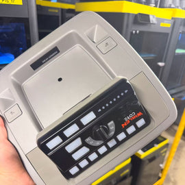 Sierra & Silverado（2014–2018）overhead mount for the Whelen CCTL6 and CCTL7 controllers.